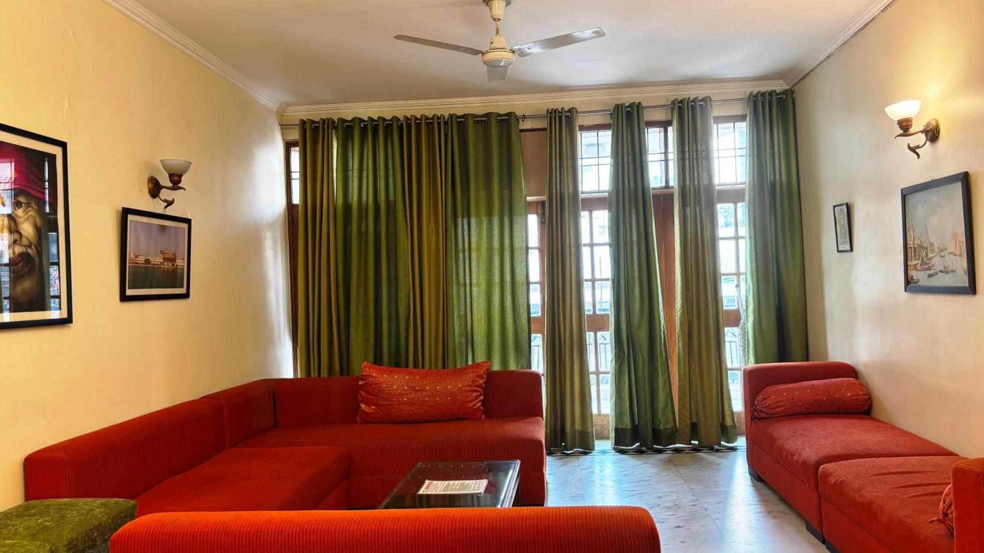 Under My Roof Green Park Nuova Delhi Esterno foto